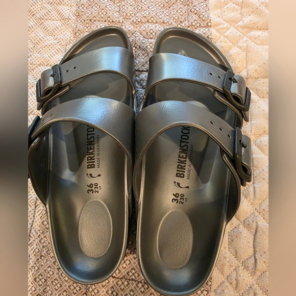 NWOB Birckenstock Arizona Essentials - Picture 2 of 7